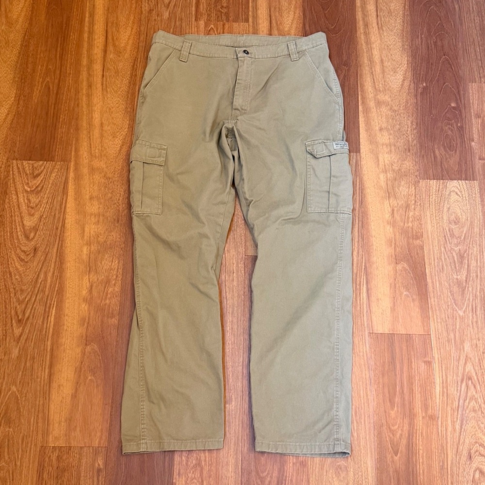 Wrangler Khaki Cargo Pants Men's Size 38x32